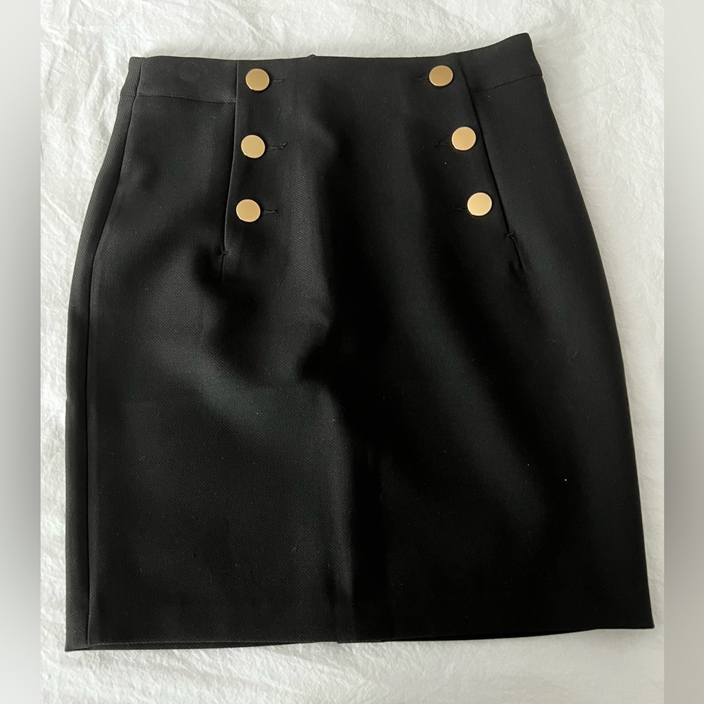 H&M black pencil skirt with buttons